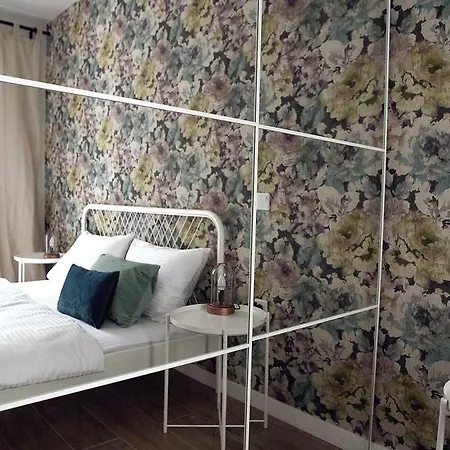 Concept One فندق *